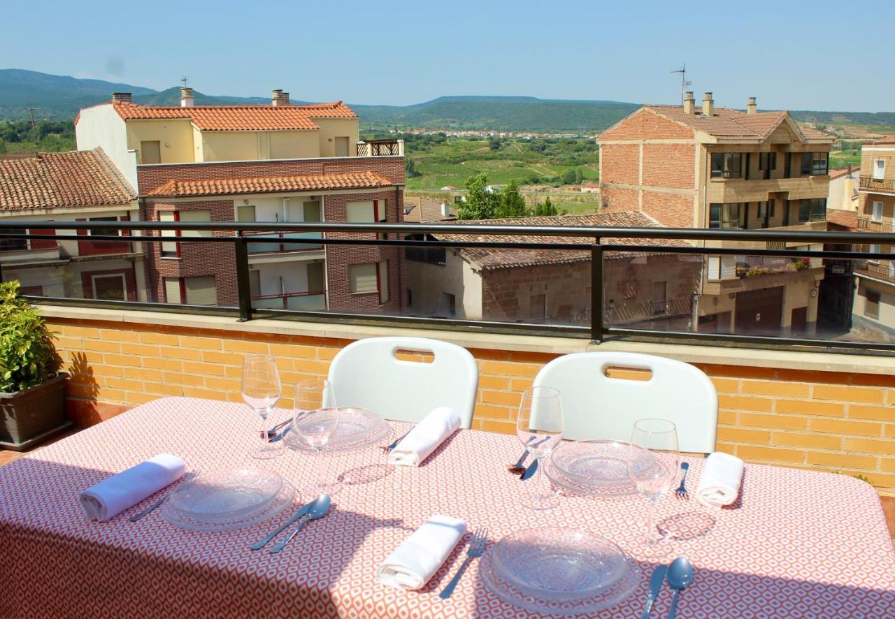 Atico En El Centro Con Amplia Terraza Apartment Entrena Екстериор снимка
